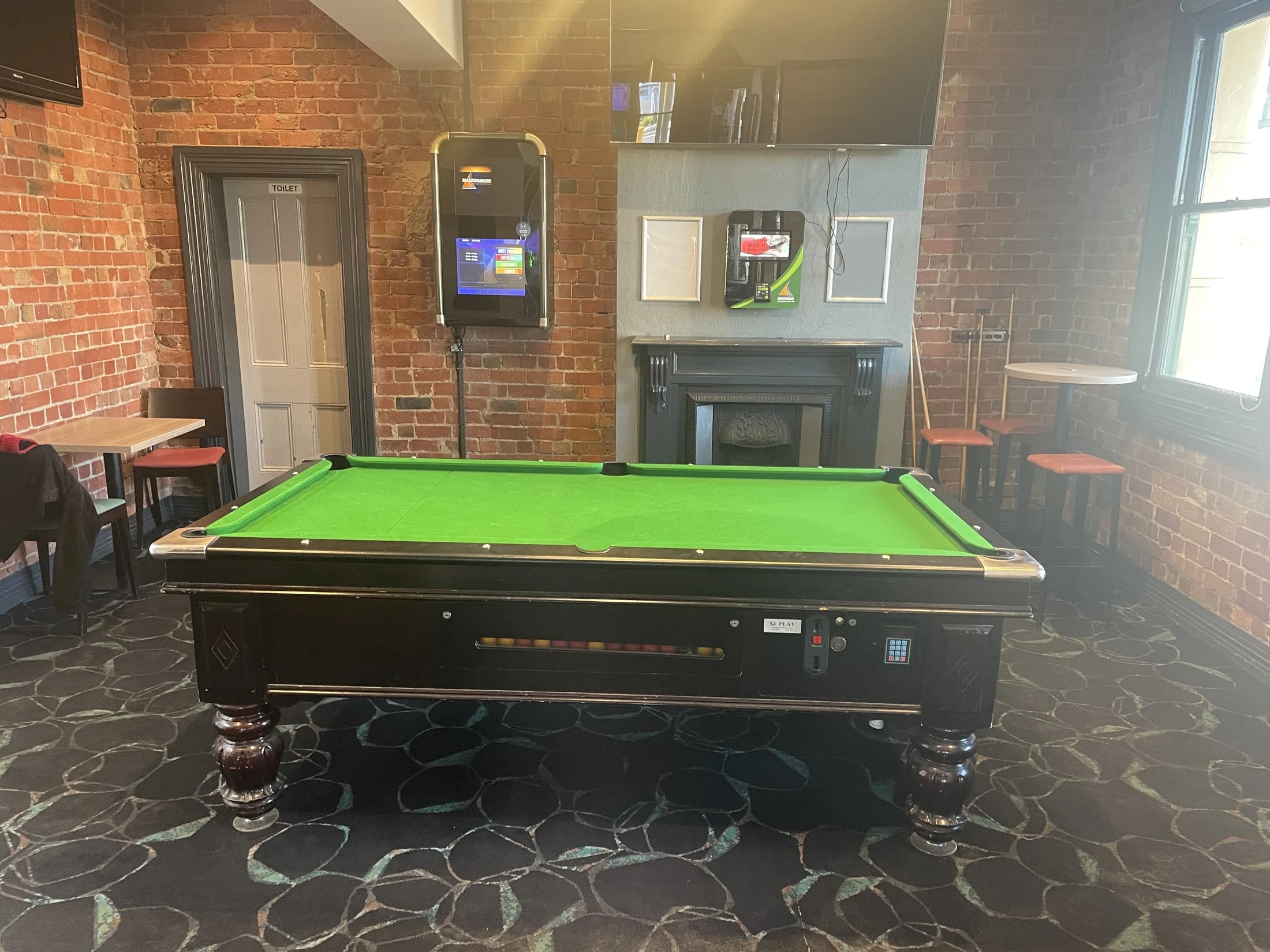Bar Entertainment